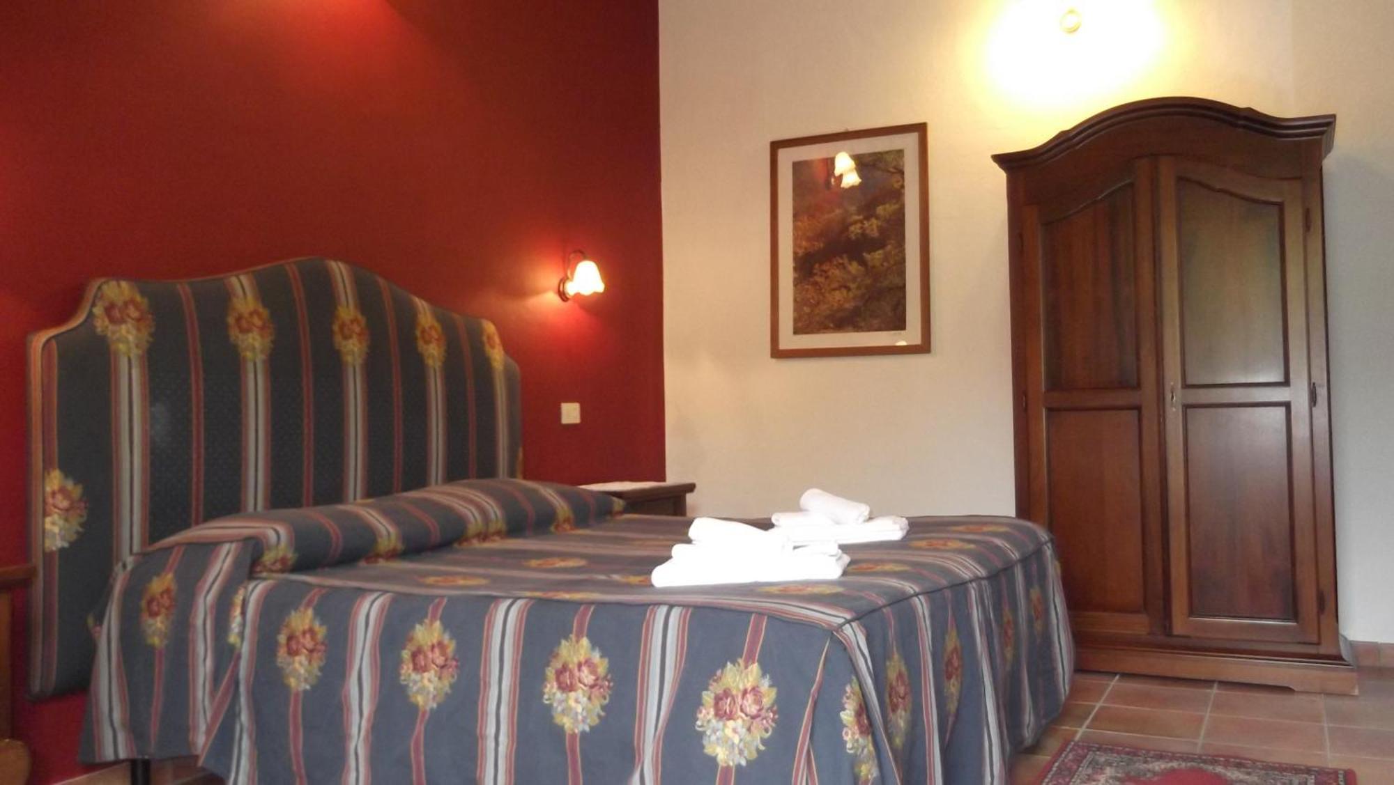 Agriturismo Tre Querce Penna San Giovanni Habitación foto